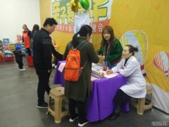 他们的身影无处不在，博爱与奉献是他们最亮丽的底色