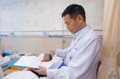 宝宝胎心减速逐渐消失！＂5分钟即刻剖宫产＂拦截鬼门关！